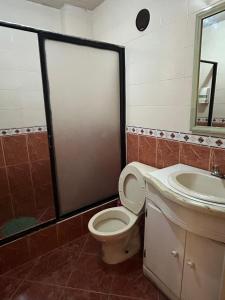 Koupelna v ubytování IÑAQUITO GOLD hostal