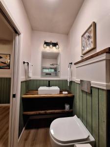 Vannituba majutusasutuses Wild Ginger Hotel