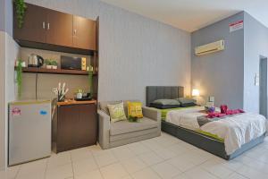 Postel nebo postele na pokoji v ubytování 5mins to Sunway Pyramid #Subang SS15 Cozy Studio Menara Rajawali