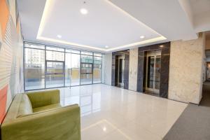 Posezení v ubytování FabHotel Prime Spectrum Metro