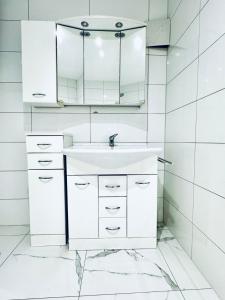 Foto Viinis asuva majutusasutuse Comfy & Cozy 4BR Shared Apt next to Kaufpark Alterlaa galeriist