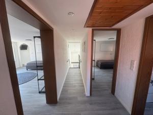 Ένα ή περισσότερα κρεβάτια σε δωμάτιο στο M und S - Landidyll am Weiher