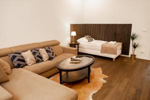 Posedenie v ubytovaní Luxury Modern Designed Oldtown Apartment