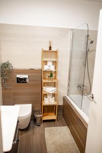 Kúpeľňa v ubytovaní Luxury Modern Designed Oldtown Apartment