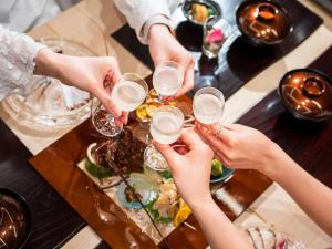 Makanan di atau di tempat lain dekat tenda glamping