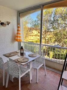 Ban công/sân hiên tại Calanques By Bellavista 300m de la plage - parking - loggia +16 ảnh