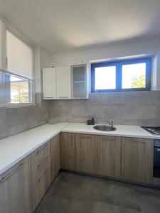 Kuchyň nebo kuchyňský kout v ubytování Starigrad Paklenica-Josipa apartmani