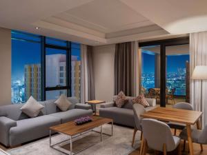 Posezení v ubytování Movenpick Living Istanbul West