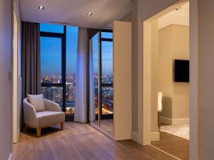 Posezení v ubytování Movenpick Living Istanbul West