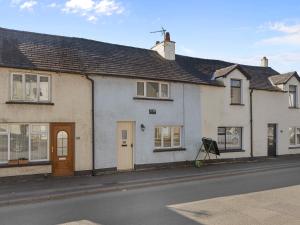 The building in which the holiday home is located