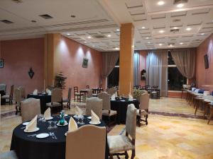 مطعم أو مكان آخر لتناول الطعام في Hotel Idou Tiznit