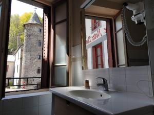 Fotografie z fotogalerie ubytování Hôtel restaurant Notre Dame v destinaci Orcival