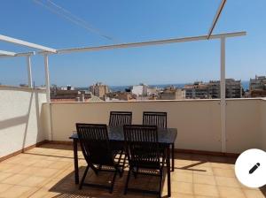 Μπαλκόνι ή βεράντα στο Espectacular ático centro terraza enorme y barbacoa