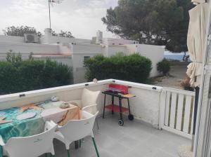 A balcony or terrace at Mi morena cala llobeta 35