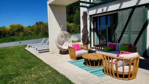 Ein Garten an der Unterkunft Holiday house in Split with sea view, terrace, air conditioning, WiFi 4937-1