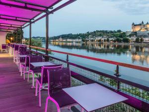 Vue sur la rivière ou le fleuve situé(e) à proximité de l'hôtel