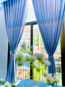 En balkon eller terrasse på HG House