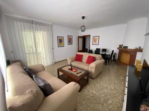 Posedenie v ubytovaní Apartamentos "Un Rico Domingo", Parking solo planta baja