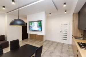 Gallery image of White Apartment Melnyka10 in Ivano-Frankivsk