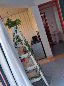 Kuchyň nebo kuchyňský kout v ubytování Lovely one bedroom airbb in THIKA with WiFi ,ample parking-next to the road