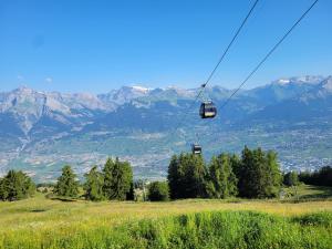 Nespecifikovaný výhled na hory nebo výhled na hory při pohledu z apartmánu