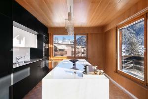 Galeriebild der Unterkunft Luxe Davos Residence with Views Private Balcony in Davos