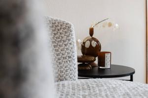 Ein Bett oder Betten in einem Zimmer der Unterkunft Luxe Davos Residence with Views Private Balcony