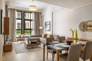 Area soggiorno di Marriott Executive Apartments Doha, Le Mirage City Walk