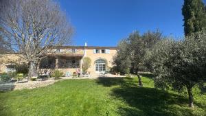 Сад в Hotel Le Moulin du Château