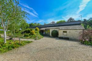 Aed väljaspool majutusasutust Eco 2-Bed Bungalow with Biodiverse Garden & Solar +23 fotot