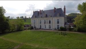 Fotografie z fotogalerie ubytování Château de Vaux Morvan v destinaci Étang-sur-Arroux