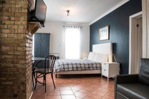 Gallery image of Le Petit Hotel La Passe Pierre Par La Galouine in Tadoussac