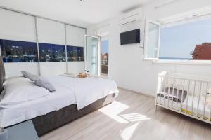 Posteľ alebo postele v izbe v ubytovaní Fantastic house + 37 fotografií