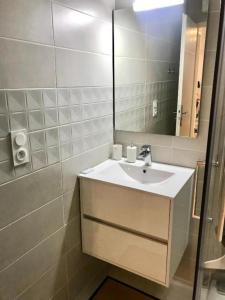 Ένα μπάνιο στο Appartement Port-Vendres Rénové