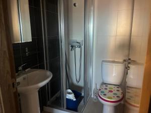 Łazienka w obiekcie Urb. Los Collados .Águilas Apartamento