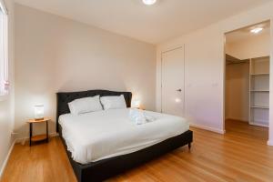 Light-Filled Werribee Escape客房内的一张或多张床位