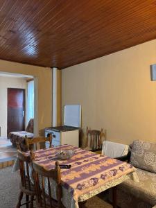 Istumisnurk majutusasutuses Lipovac guest house