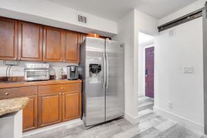 Fotografie z fotogalerie ubytování Unique Stays at Cozy Lake House near Universal v Orlandu