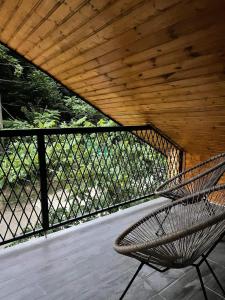 Balkón nebo terasa v ubytování Park Resort Mtirala National Park + 8 fotografií