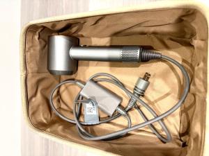 a hair dryer and a hair dryer in a box at GREEN ViLLA南大阪 in Mikkaichi