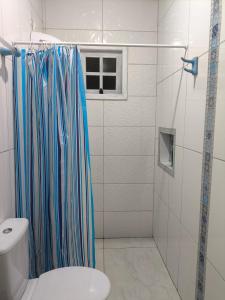 Ένα μπάνιο στο Casa de campo da Prof Fabi