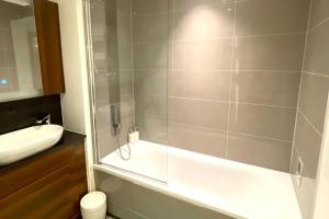 Imagen de la galería de Dartford Apartment - Sleeps 3 - Central Stay, en Dartford 6 fotos más