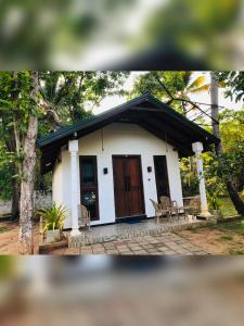 صورة لـ Singhe Holiday Bungalow في Nikawatawana