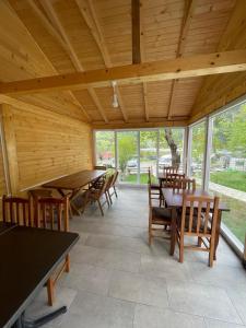 Restaurace v ubytování Bujtina Arlindi