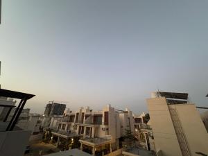 البناء الذي يحتوي الإقامة في منزل