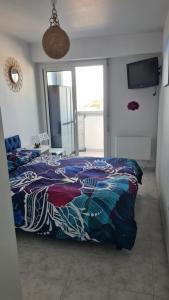 CHARMANT T2 Avec LOGGIA VUE MER 객실 침대