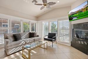 Μια τηλεόραση ή/και κέντρο ψυχαγωγίας στο Casita 86177 - Sunny Stay for 4