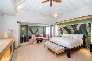 Postel nebo postele na pokoji v ubytování Davinia Hua Hin Resort