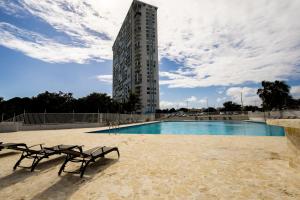 Bazen v nastanitvi oz. blizu nastanitve Lovely 2-2 Condo with the best view of Puerto Rico