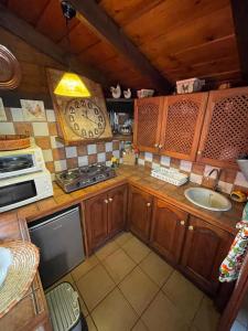 Кухня или мини-кухня в Casa el retiro
